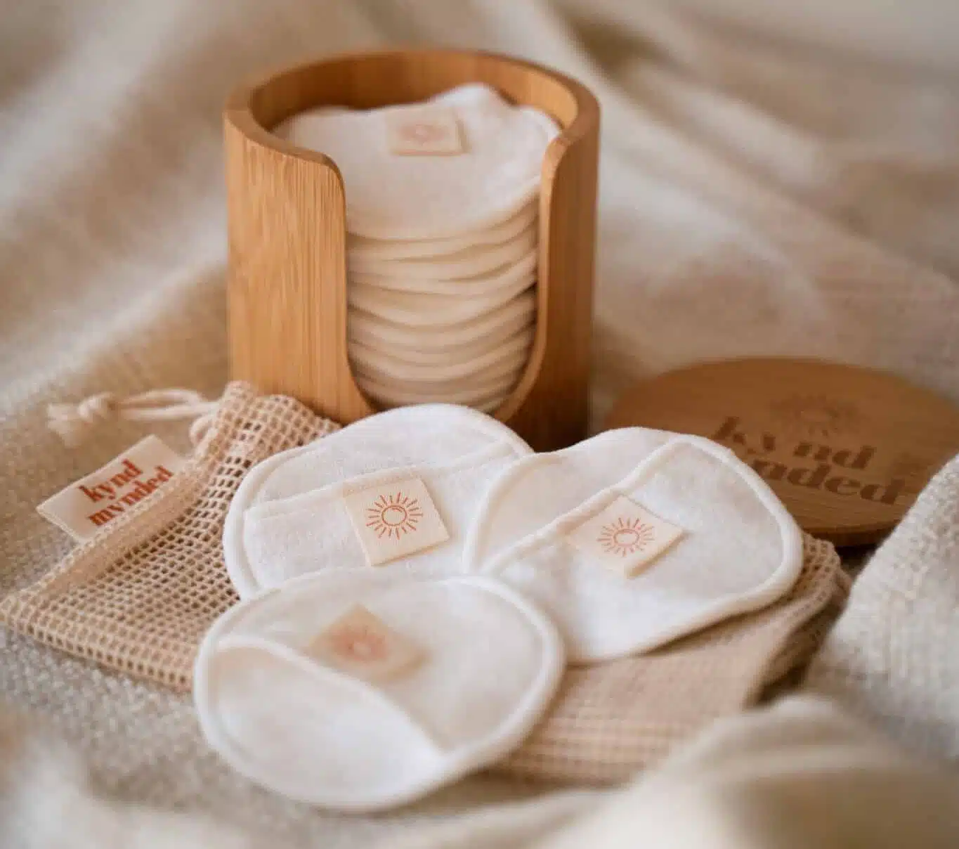 Wasbare Wattenschijfjes WIt Wasbare wattenschijfjes wit met houder